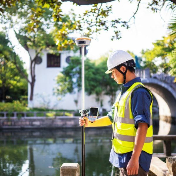 CHCNAV i93 VISUAL IMU-RTK GNSS - Image 4