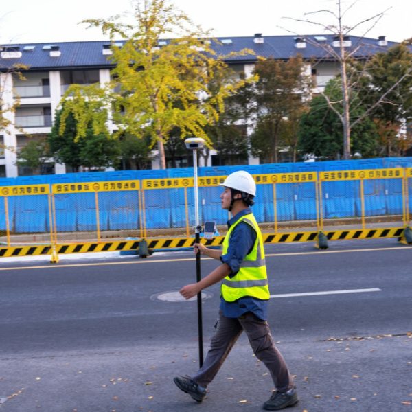 CHCNAV i93 VISUAL IMU-RTK GNSS - Image 5
